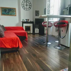La Maison De Valentino Marseilles